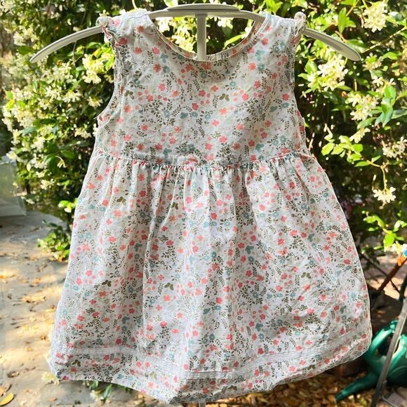 BABY GAP DAINTY FLORAL SLEEVELESS SUNDRESS 12 MONTHS - Picture 2 of 9